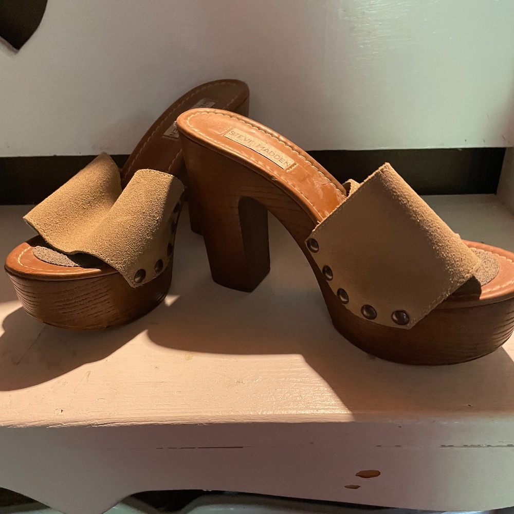 Steve Madden platform sandals